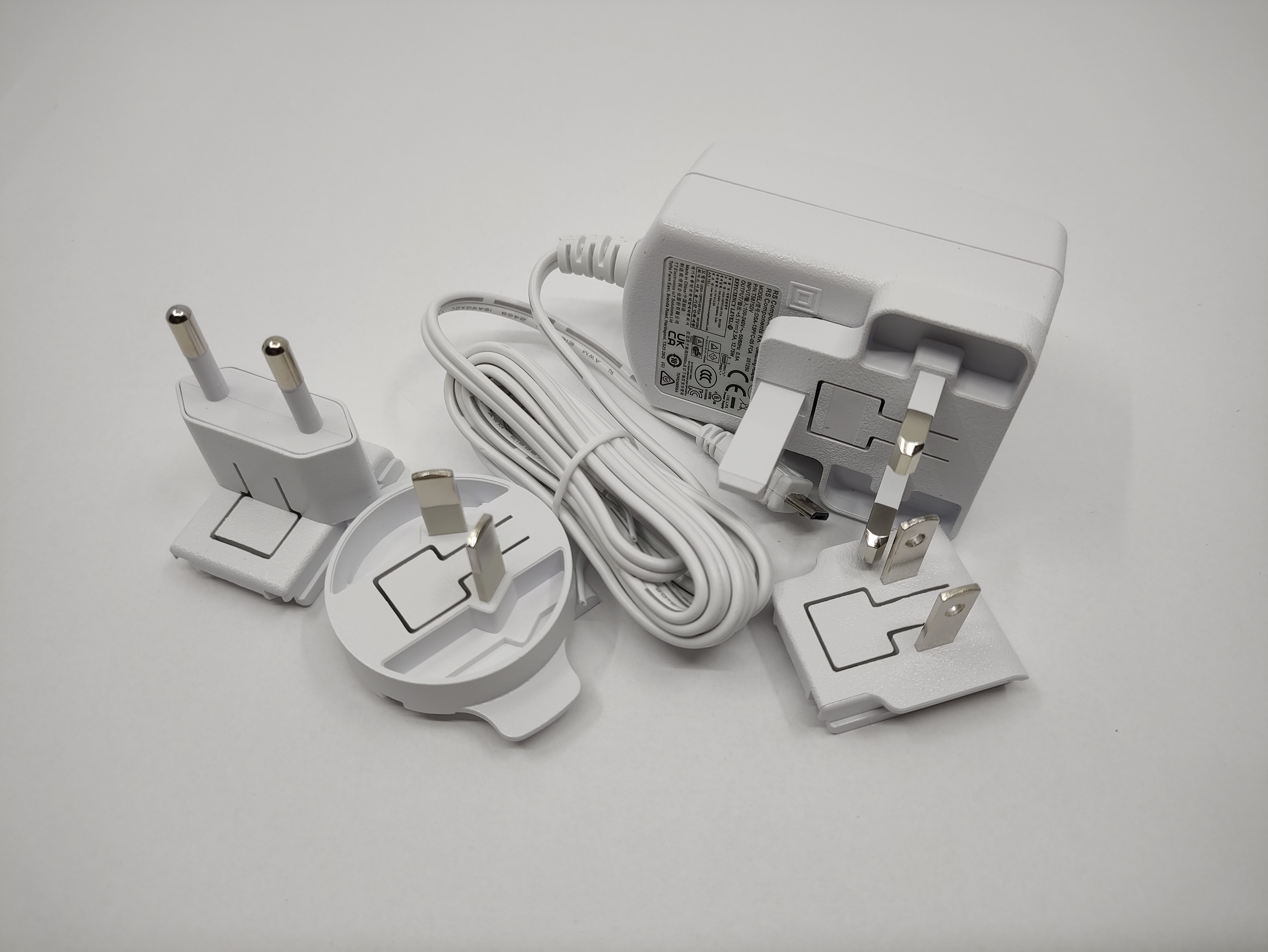 Raspberry Pi 5,1 V Netzteil, 1.5m, Weiß, USB Typ Micro B, Universalstecker, 2500mA Raspberry Pi 5,1 V Netzteil, 1.5m, Weiß, USB Typ Micro B, Universalstecker, 2500mA