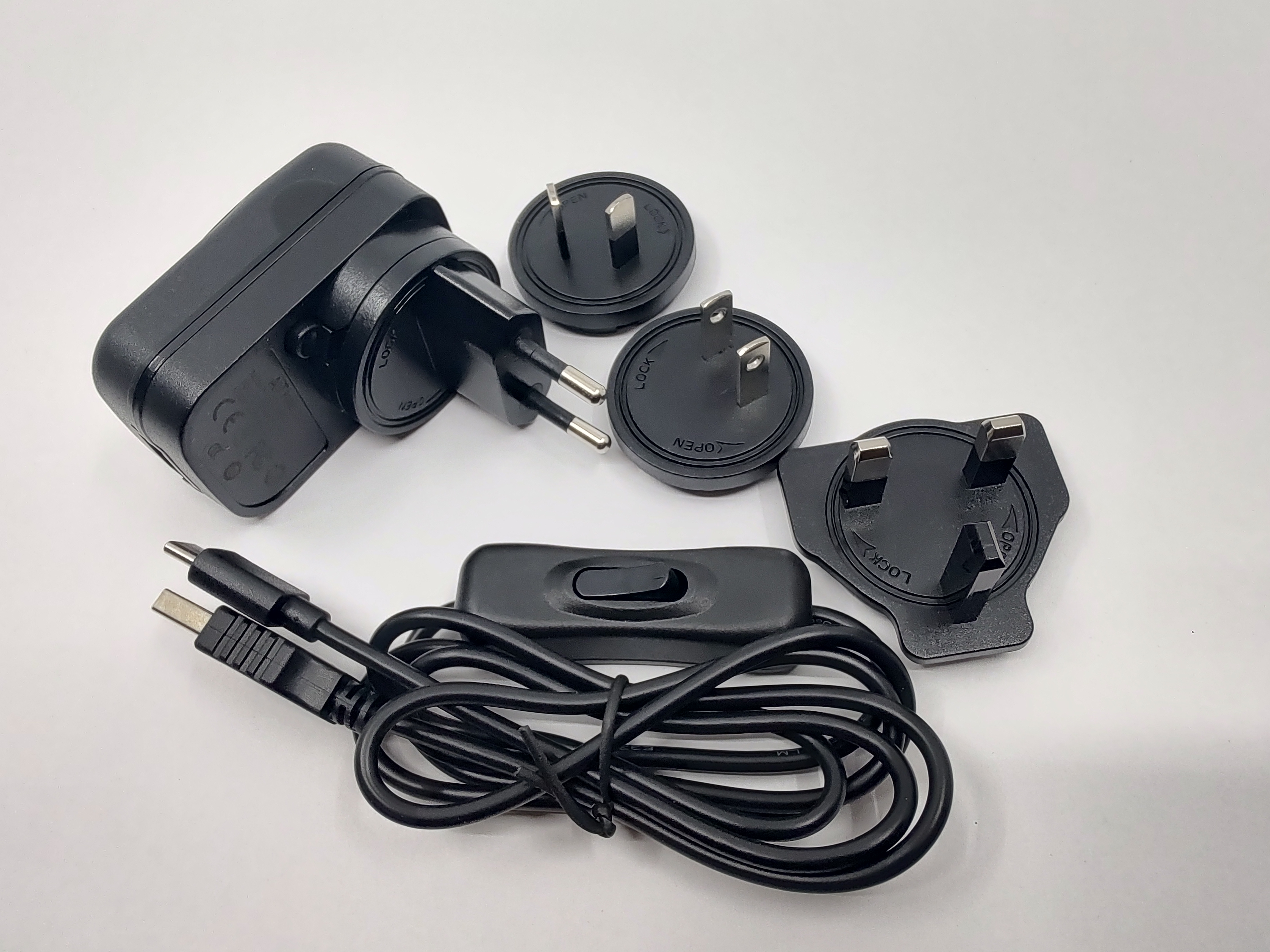 Raspberry Pi 4 Netzteil, 5V, 3A Raspberry Pi 4 Netzteil, 5V, 3A